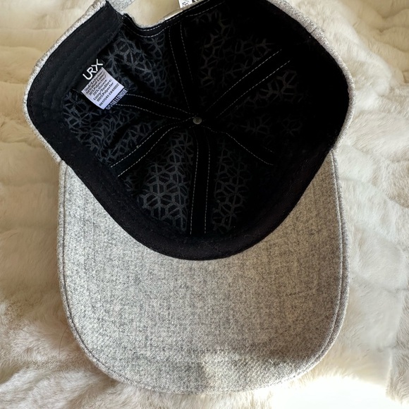 Athleta Wool Baseball Cap with Thinsulate (NWT) - Picture 2 of 5